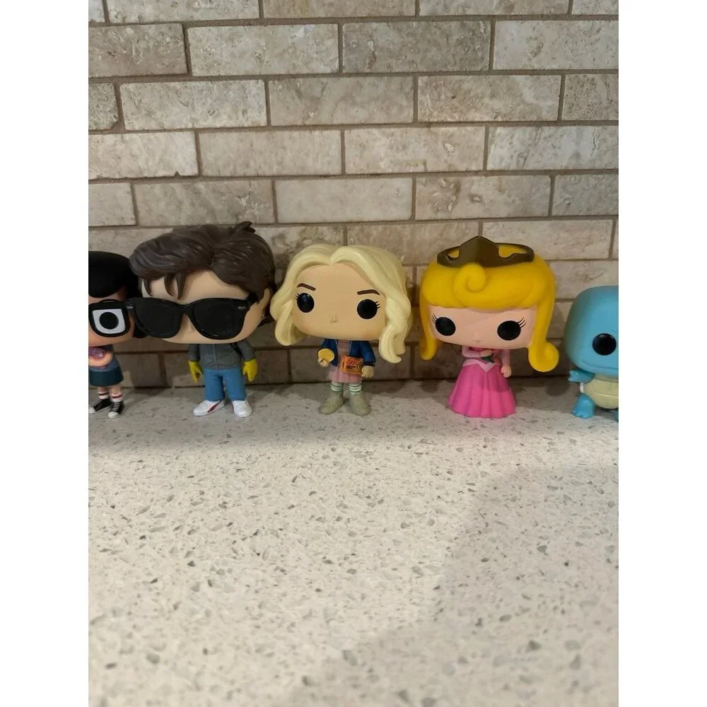 Funko bundle includes‎ 10 funkos